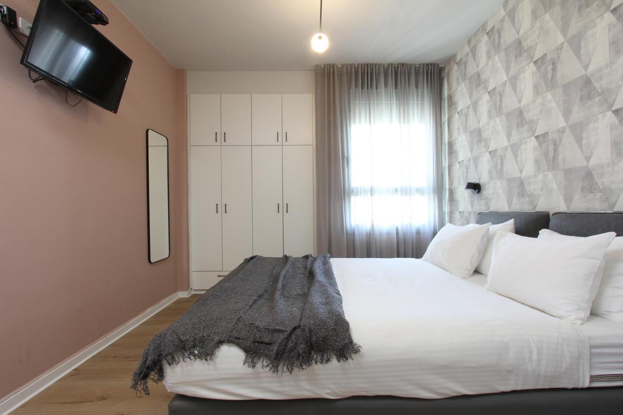 דירות גני תערוכה - Tlv University Apartments Near Expo By Sea N' Rent Τελ Αβίβ Δωμάτιο φωτογραφία